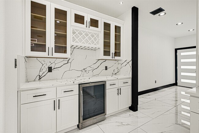 Building Photo - 13106 Donegal Way