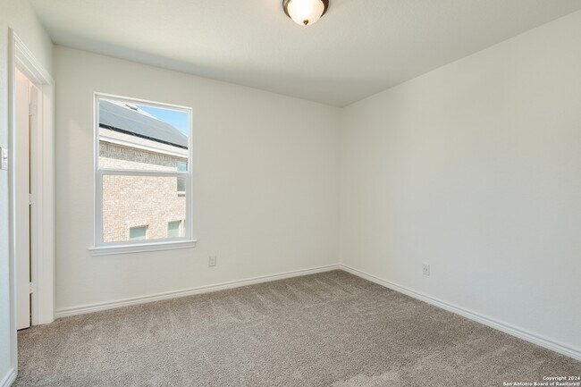 Building Photo - 118 Kyle Cove