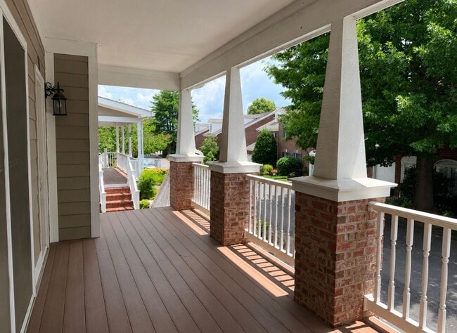 Building Photo - Beautiful Condo located in North Johnson City!