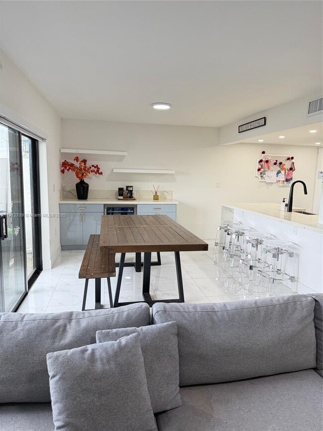 Building Photo - 1271 SW 124th Ct