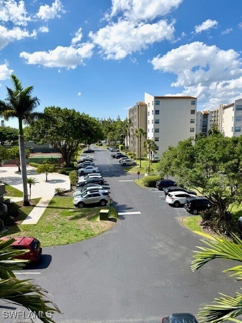 Building Photo - 3910 Inverrary Blvd