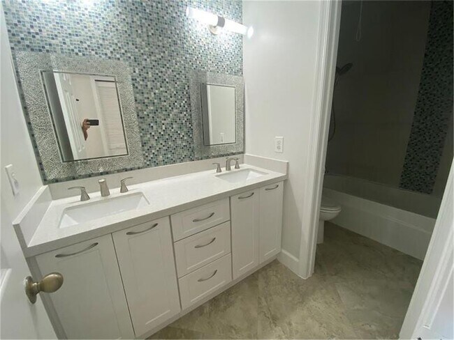 Building Photo - 327 SW 188th Terrace