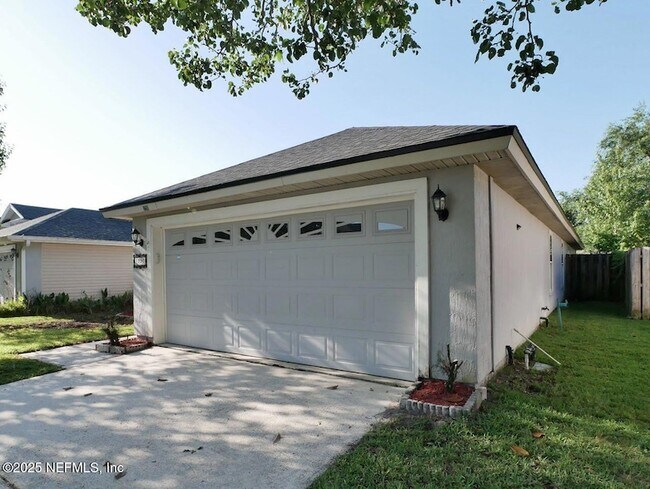 Building Photo - 1290 Ardmore St