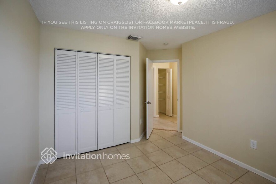 Building Photo - 13970 Langley Pl