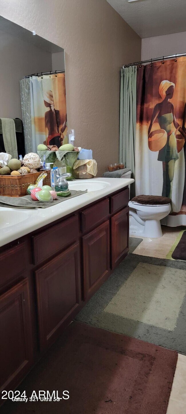 Building Photo - 19035 N San Pablo St