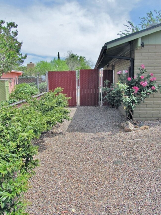 Building Photo - 4BR/2BA/2CG 1416 sq.ft. with storage shed ...