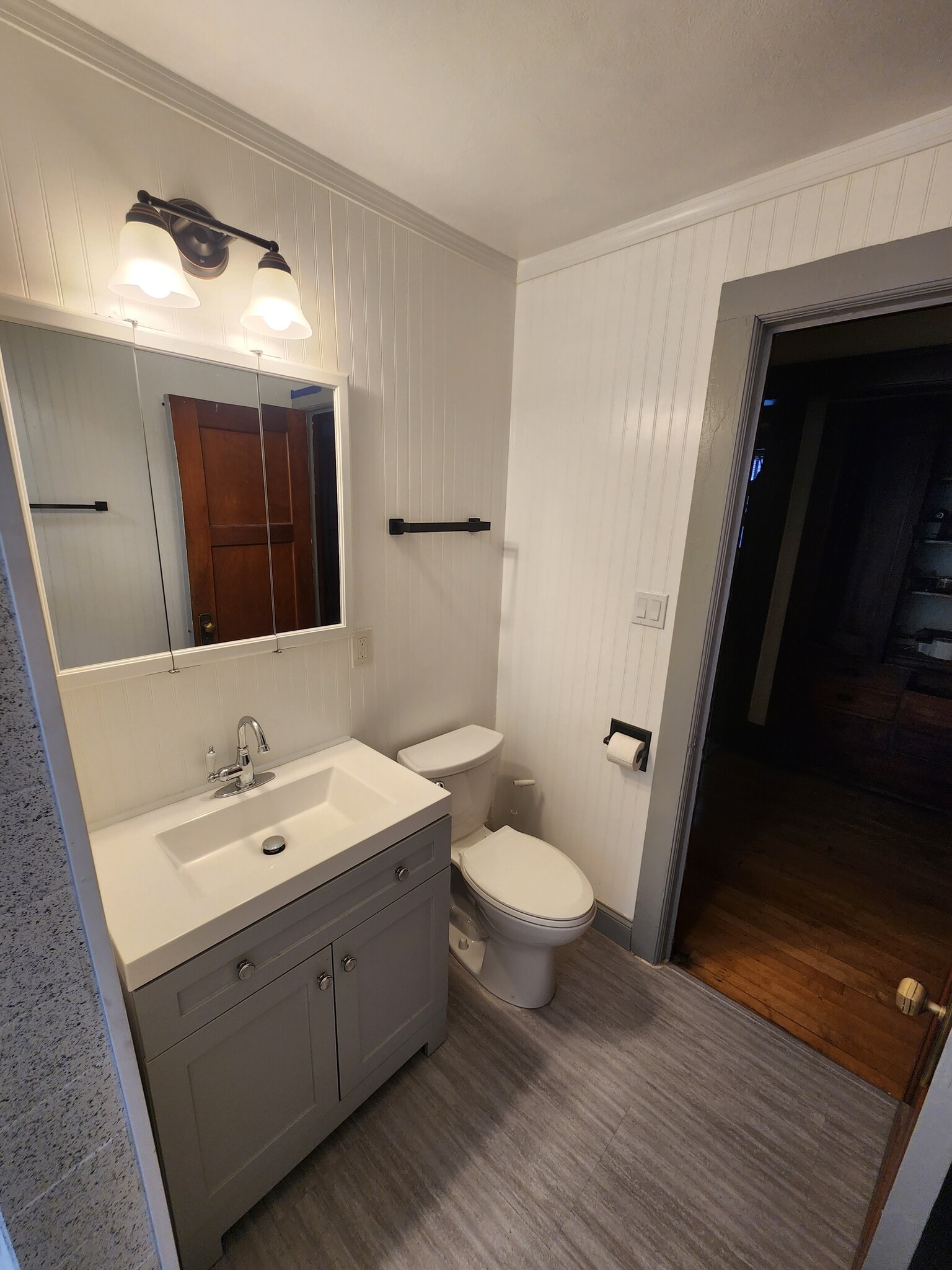 Sink/Toilet - 2107 N 51st St