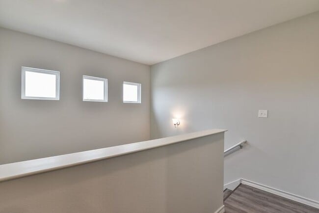 Building Photo - Fort Worth Duplex NOW LEASING for a June M...