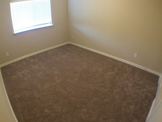 Building Photo - 935 Shelby Ln