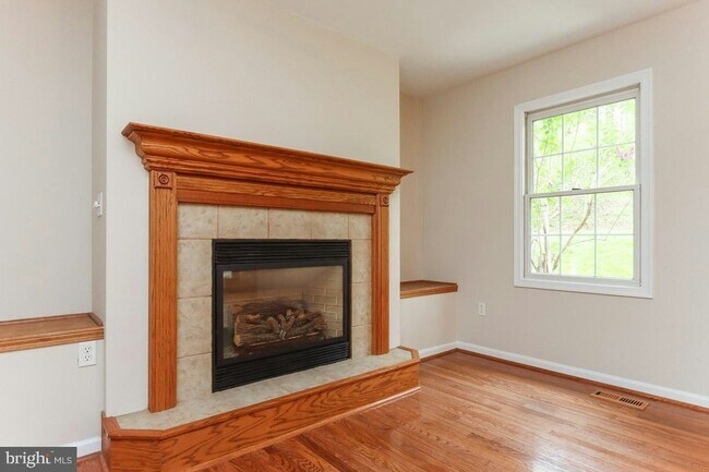 Building Photo - 4720 Ilchester Rd
