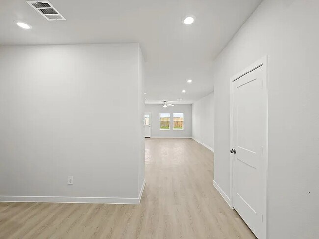 Building Photo - 17119 King Eider Rd