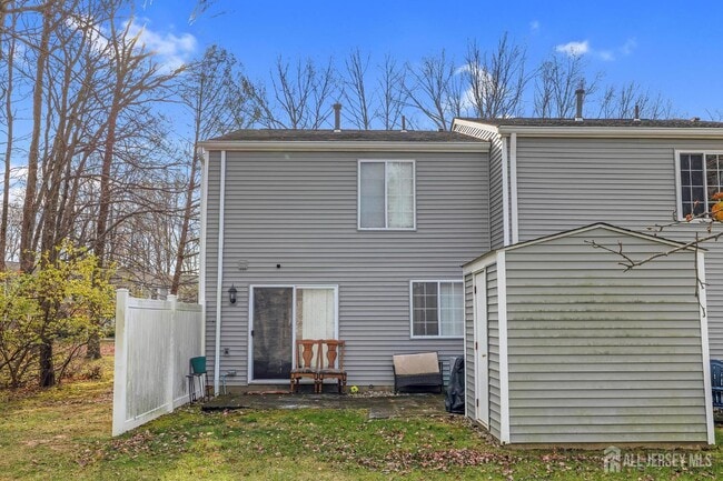 Building Photo - 89 Doe Ct