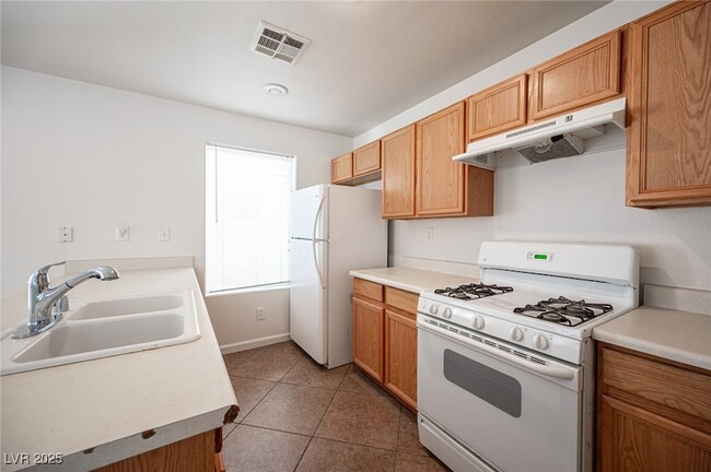 Building Photo - 5928 Strayhorn Ct