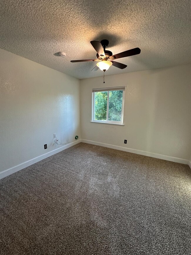 Building Photo - 10042 N Grouse Run