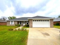 Building Photo - 1709 Maplewood St