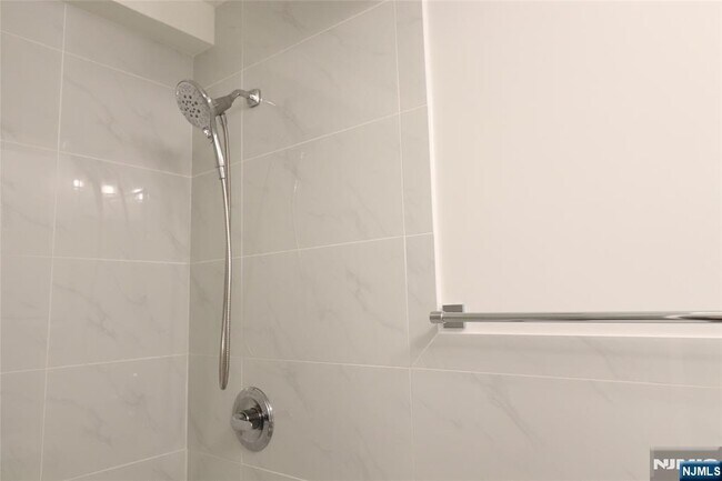 Building Photo - 1600 Center St