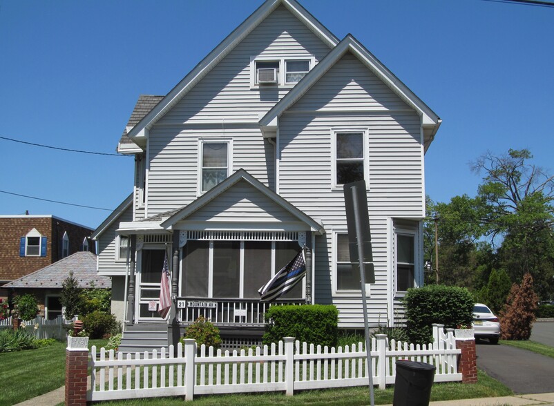 Primary Photo - 21 Mountain Ave