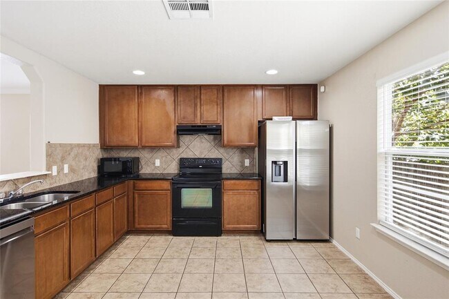 Building Photo - 11525 Autumn Ash Dr