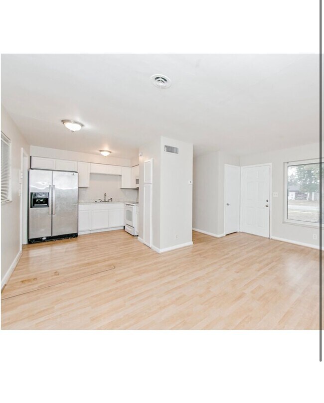 Building Photo - PRICE REDUCED!!!!!!Super Cute 3 Bedroom / 1 Bath Home For Rent In Casselberry