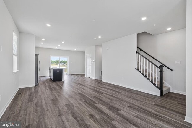 Building Photo - 16640 Green Glade Dr