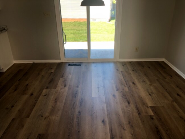 Building Photo - 524 Autumndale Dr