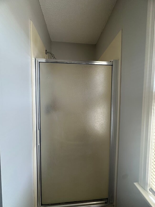 Building Photo - Valley Stream Subdivision!!