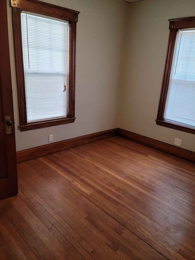 Building Photo - 57 Austin St