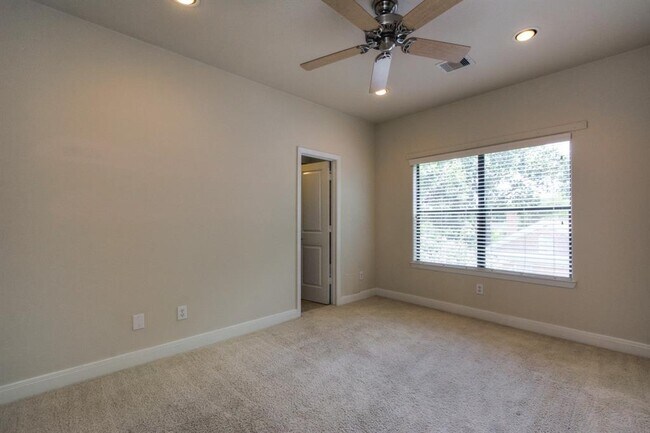 Building Photo - 6909 Staffordshire