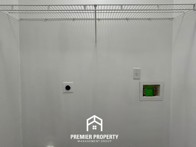 Building Photo - Newly Renovated 3-Bedroom Home for Rent in Memphis, TN - 2-Story Home with Garage & Fenced Yard