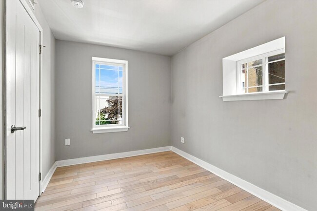 Building Photo - 1800 Titan St