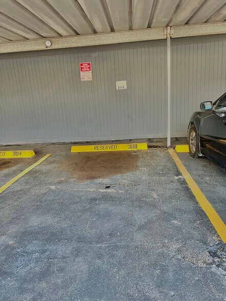 Assigned Reserved Parking - 9550 Deering Dr