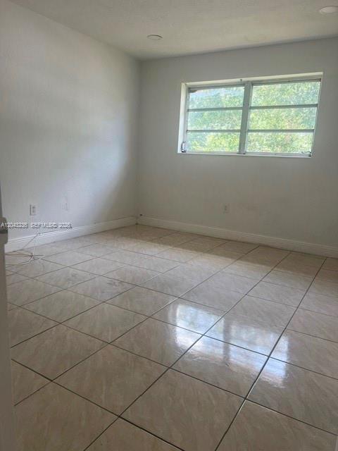 Building Photo - 3903 SW 78th Ct