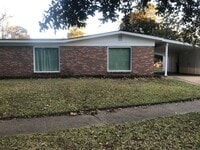Building Photo - Beautiful 4 Bed House