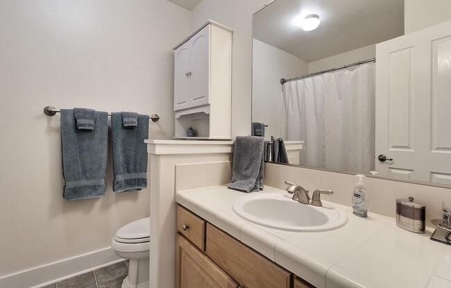 Building Photo - 16723 SW Rogue River Terrace