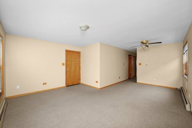 Building Photo - 6212 S Major Ave