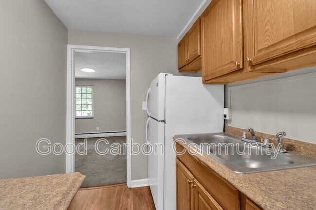 Building Photo - 315 Beattie Ave