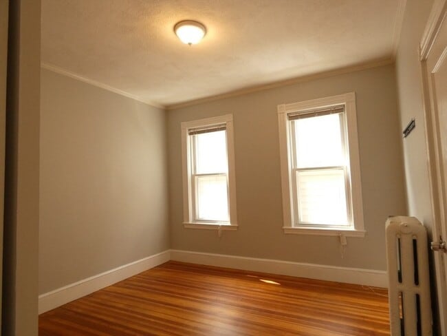 Building Photo - 77 St Andrew Rd