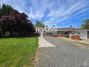 Building Photo - Water and sewer included! Comfortable 3-be...