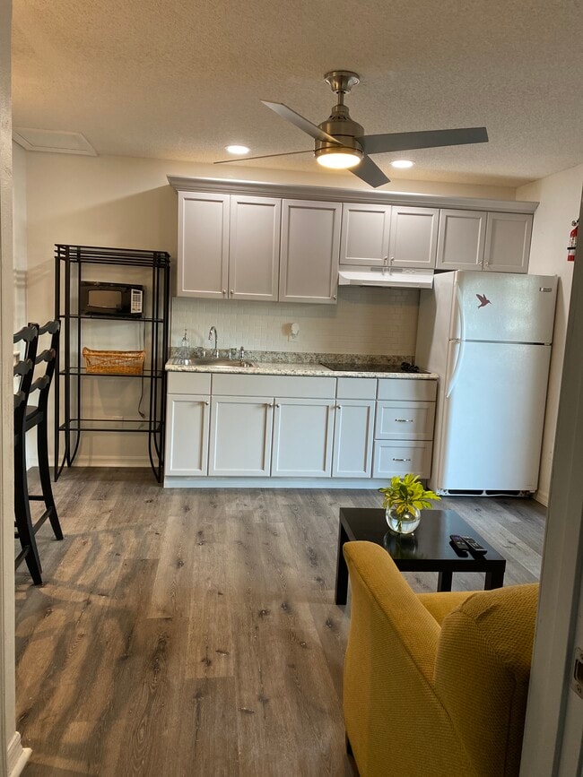 Building Photo - 2950 White Magnolia Loop