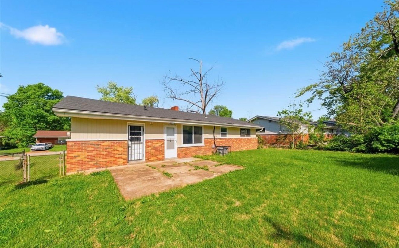 Building Photo - 9828 Omega Dr