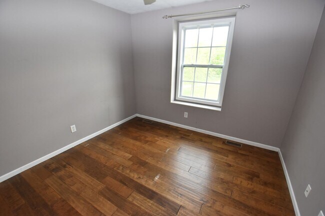 Building Photo - Penn Schools executive home on 5 acres in Granger IN!