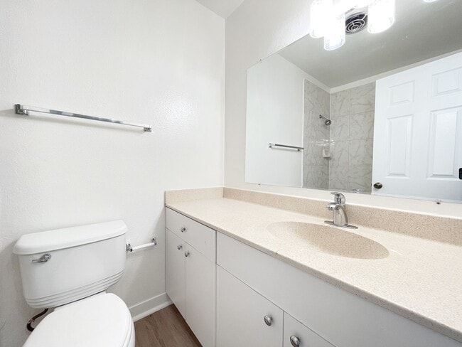 Building Photo - Pet Friendly Kaneohe Townhouse with A/C