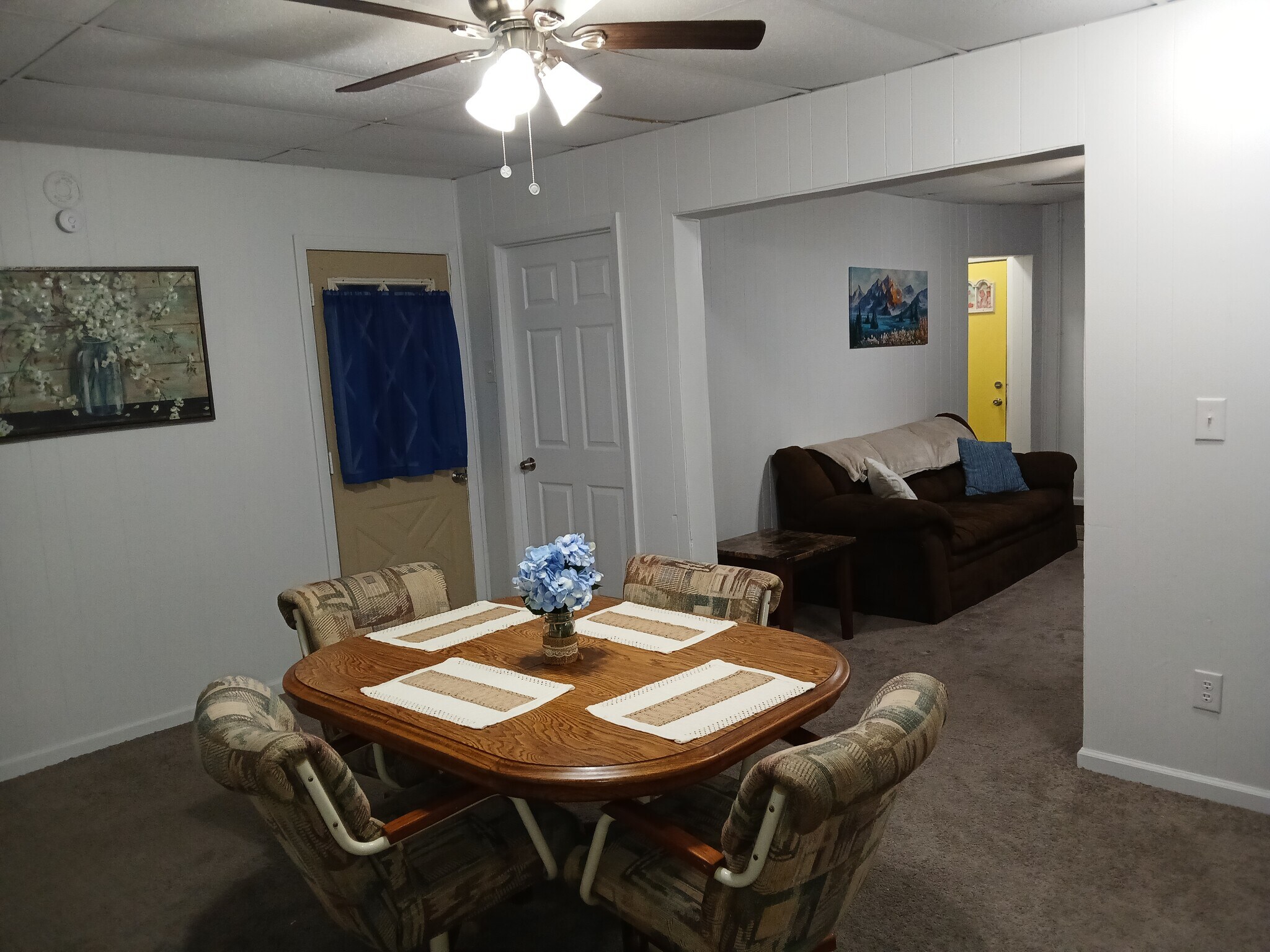 Building Photo - 2411 Spring St