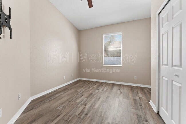 Building Photo - 11709 Holly Creek Dr