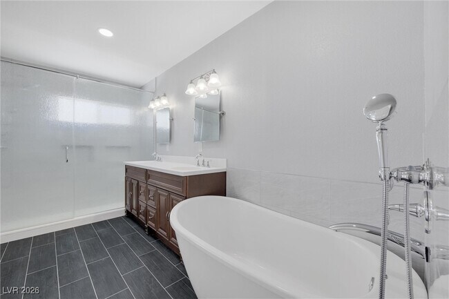 Building Photo - 265 Via Malorca St