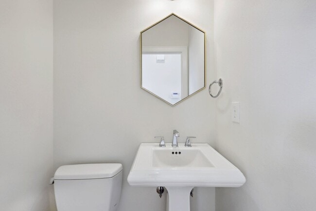 Building Photo - DESIRABLE CRESTON-KENILWORTH / CORNER LOT, LUXURY 4 BEDROOM, TWO EN-SUITES W/FULL BATHS