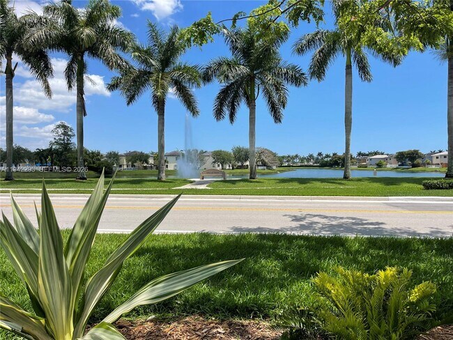 Building Photo - 134 SE 28th Ter