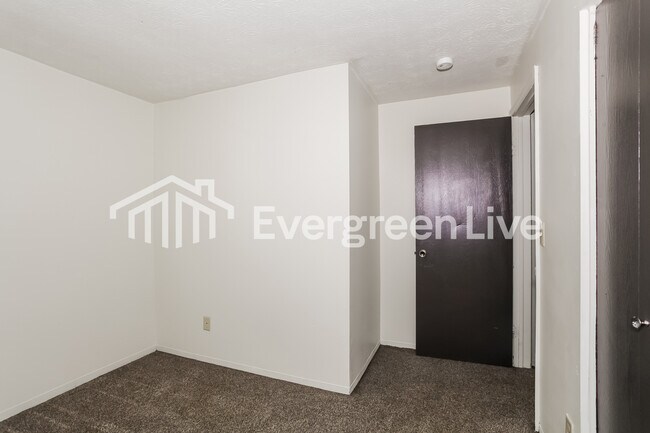 Building Photo - 7665 Pomeranian Dr