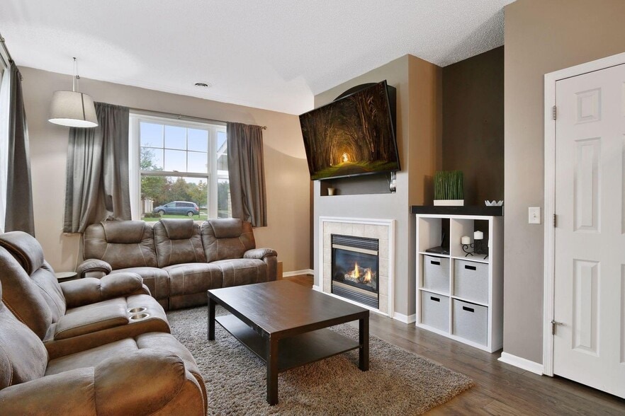 Building Photo - 17083 Encina Path