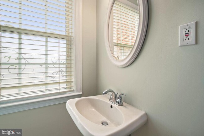 Building Photo - 2900 13th Rd S